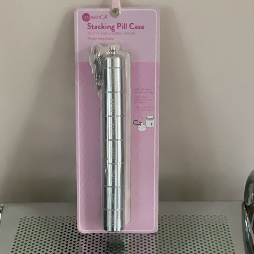 Amica Stacking Pill Case - Silver